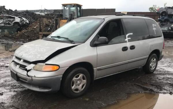 Scrap car removal in Grandview-Woodland